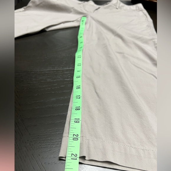 Daisy Fuentes Woman’s Khaki Trouser, in Size 8 - Picture 9 of 9